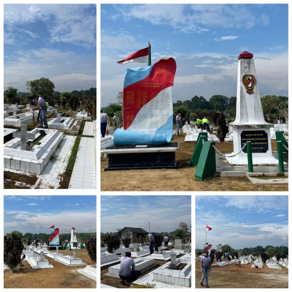 Membersihkan Taman Makam Pahlawan Dalam Rangka Hari Ulang Tahun